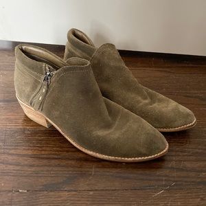 olive booties, steve madden